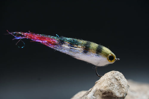 (R) Red Tail Perch