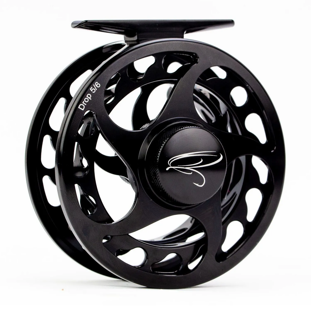 Traun River Drop Fliegenrolle (black/steel 5/6)